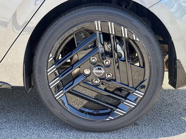 2026 Gun Metallic Nissan Sentra SR FWD Sedan