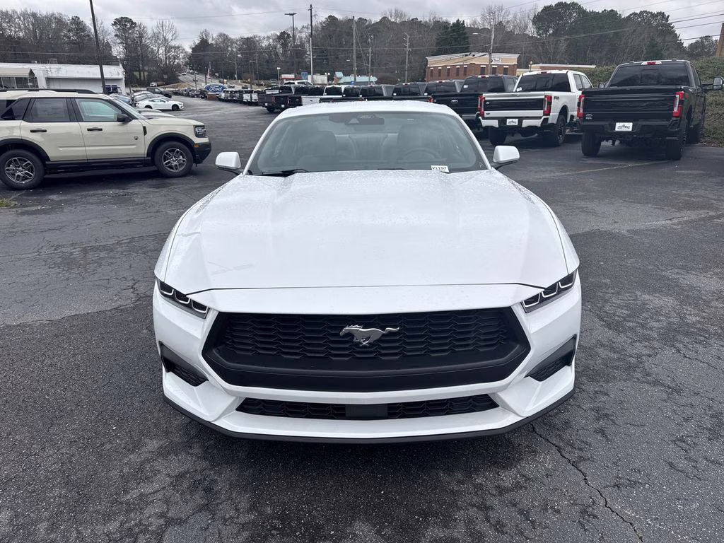 2025 Oxford White Ford Mustang EcoBoost RWD Coupe