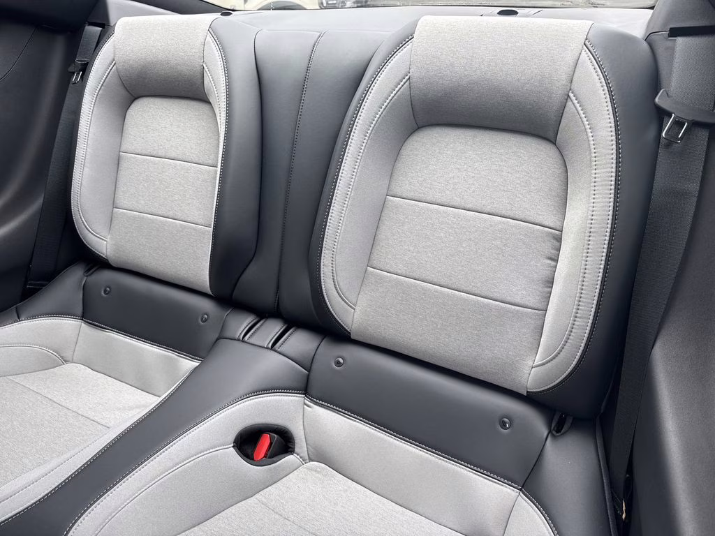 2025 Oxford White Ford Mustang EcoBoost RWD Coupe