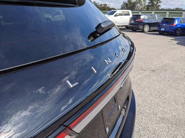 2025 Black Metallic Lincoln Corsair Reserve FWD SUV