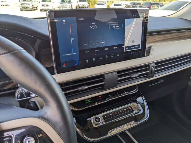 2025 White Metallic Lincoln Corsair Reserve FWD SUV