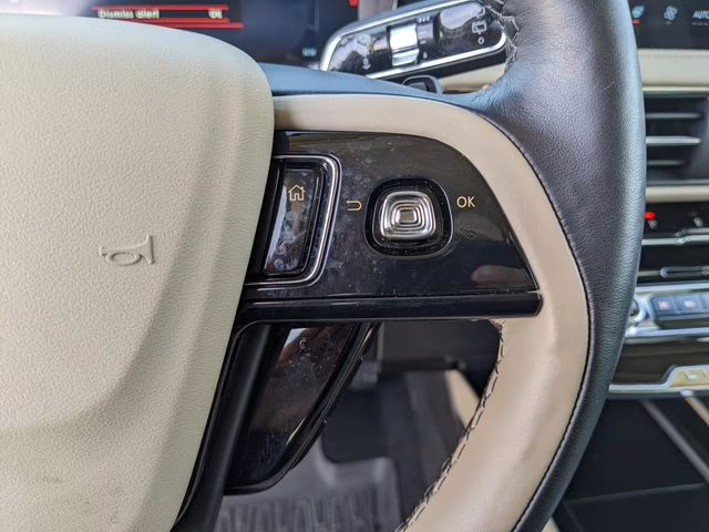 2025 White Metallic Lincoln Corsair Reserve FWD SUV