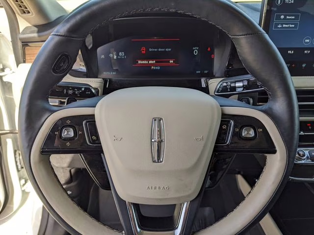 2025 White Metallic Lincoln Corsair Reserve FWD SUV