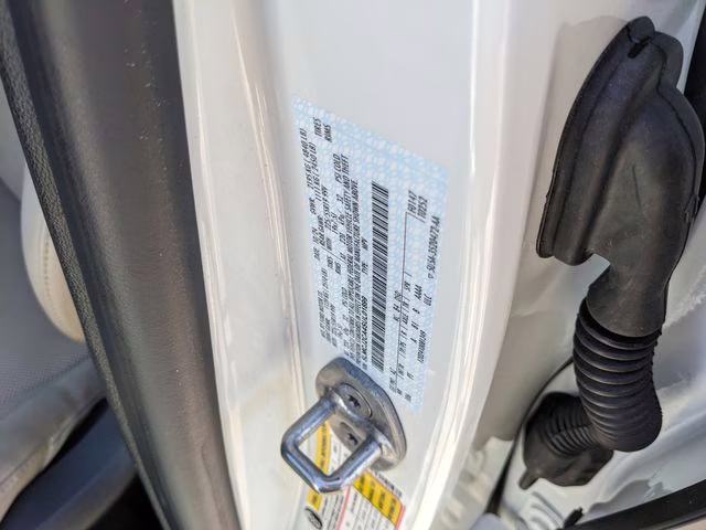 2025 White Metallic Lincoln Corsair Reserve FWD SUV