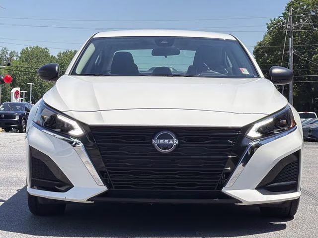 2025 Glacier White Nissan Altima 2.5 S FWD Sedan