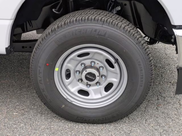 2026 Oxford White Ford Super Duty F-250 SRW XL 4X4 Truck