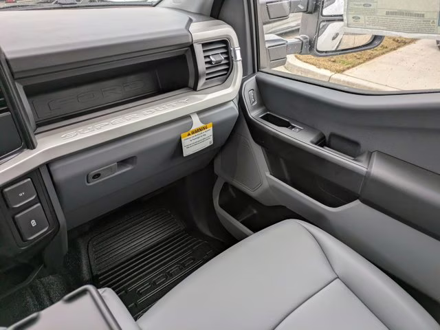 2026 Oxford White Ford Super Duty F-250 SRW XL 4X4 Truck