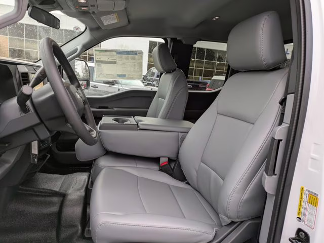 2026 Oxford White Ford Super Duty F-250 SRW XL 4X4 Truck