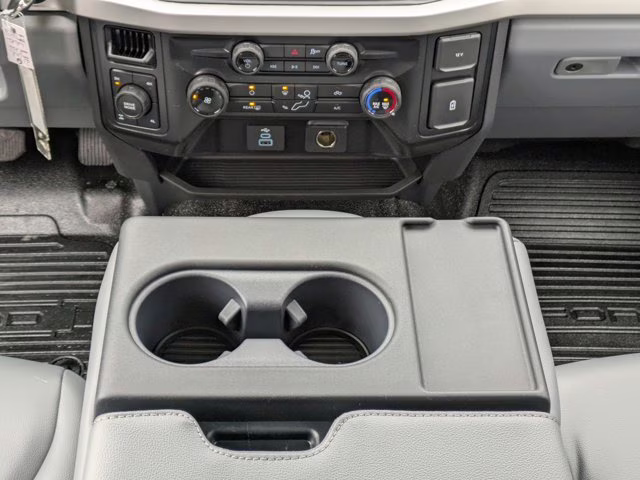 2026 Oxford White Ford Super Duty F-250 SRW XL 4X4 Truck