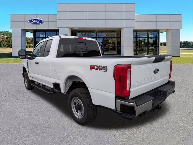 2026 Oxford White Ford Super Duty F-250 SRW XL 4X4 Truck