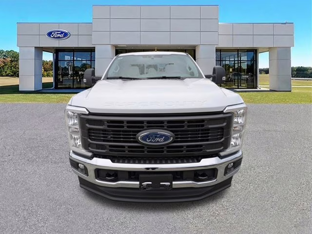 2026 Oxford White Ford Super Duty F-250 SRW XL 4X4 Truck