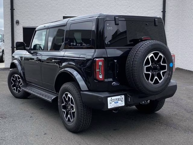 2026 Shadow Black Ford Bronco Outer Banks 4X4 SUV