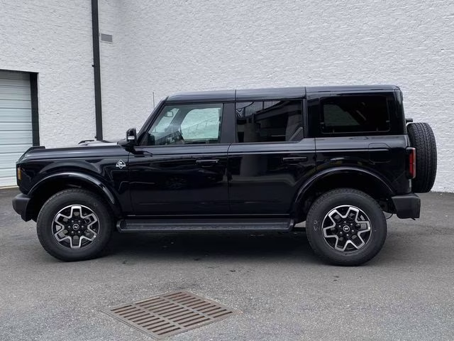 2026 Shadow Black Ford Bronco Outer Banks 4X4 SUV