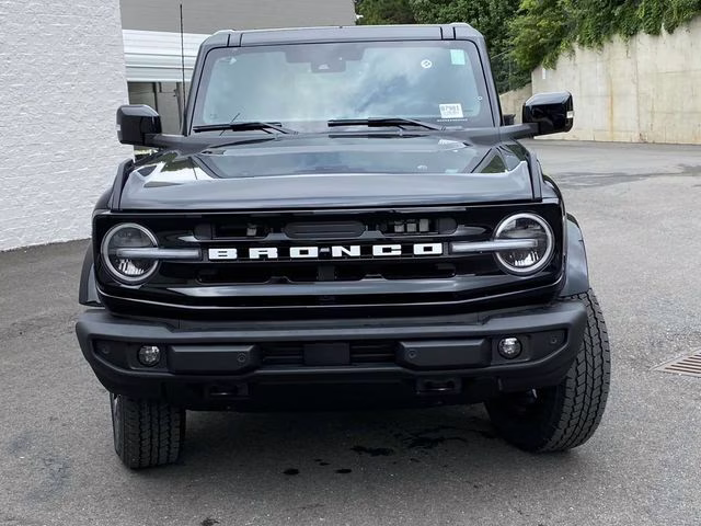 2026 Shadow Black Ford Bronco Outer Banks 4X4 SUV