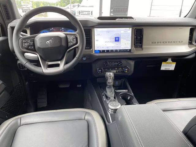 2026 Shadow Black Ford Bronco Outer Banks 4X4 SUV