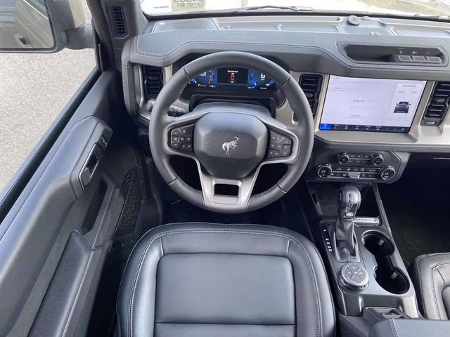 2026 Oxford White Ford Bronco Outer Banks 4X4 SUV