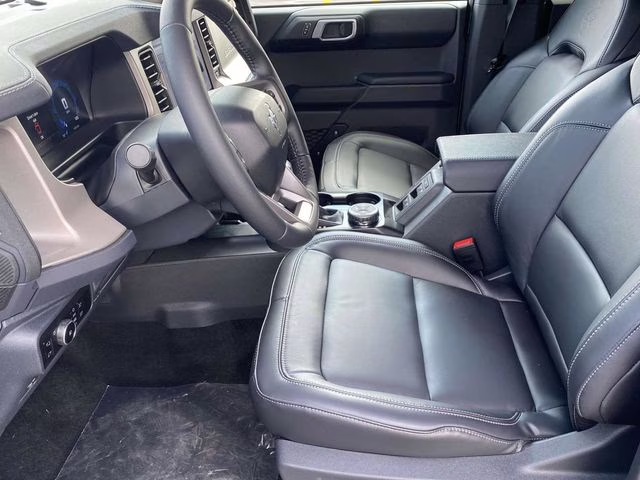 2026 Oxford White Ford Bronco Outer Banks 4X4 SUV