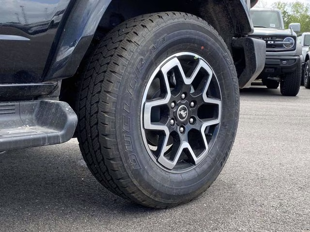 2026 Shadow Black Ford Bronco Outer Banks 4X4 SUV