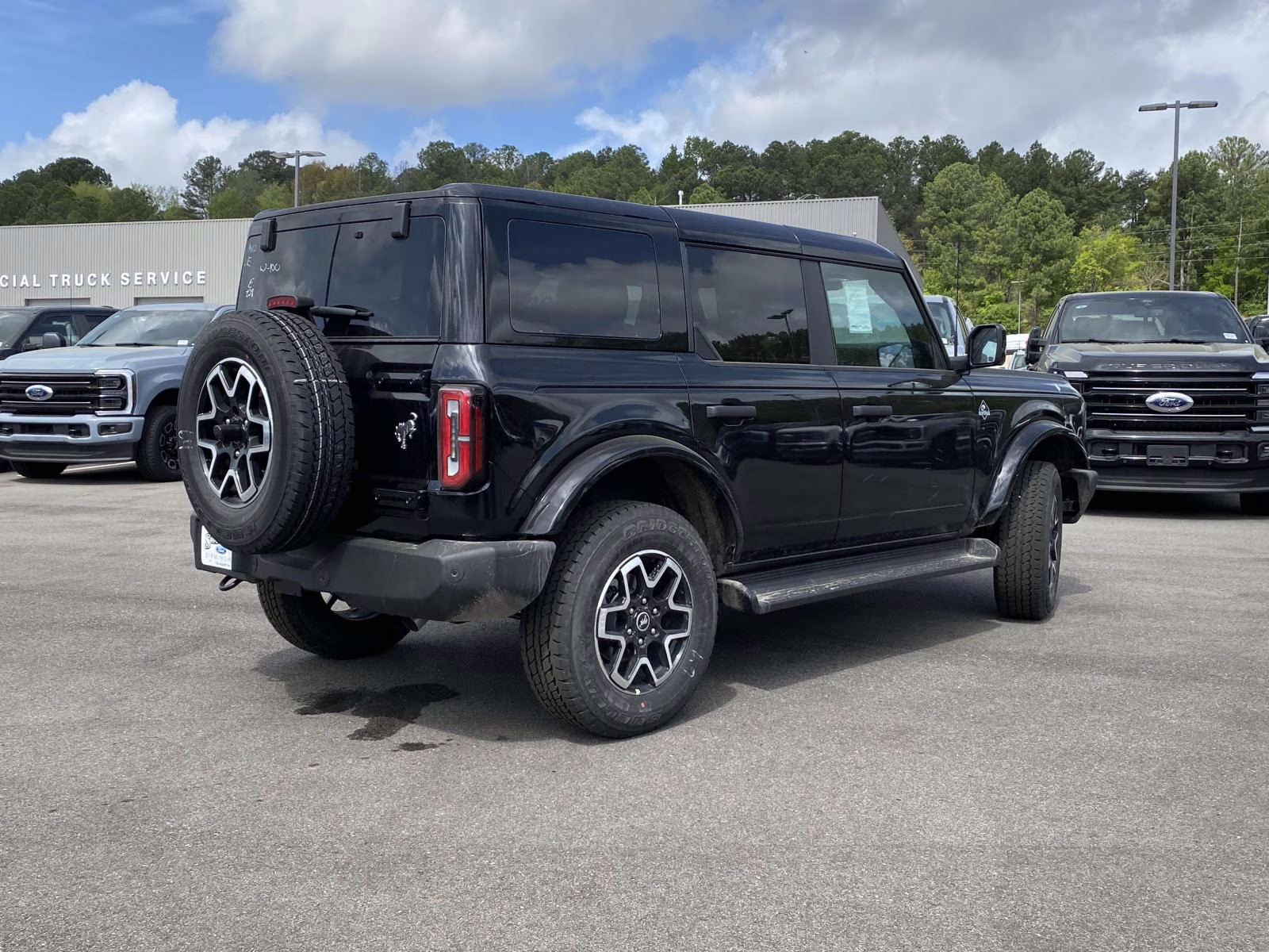 2026 Shadow Black Ford Bronco Outer Banks 4X4 SUV