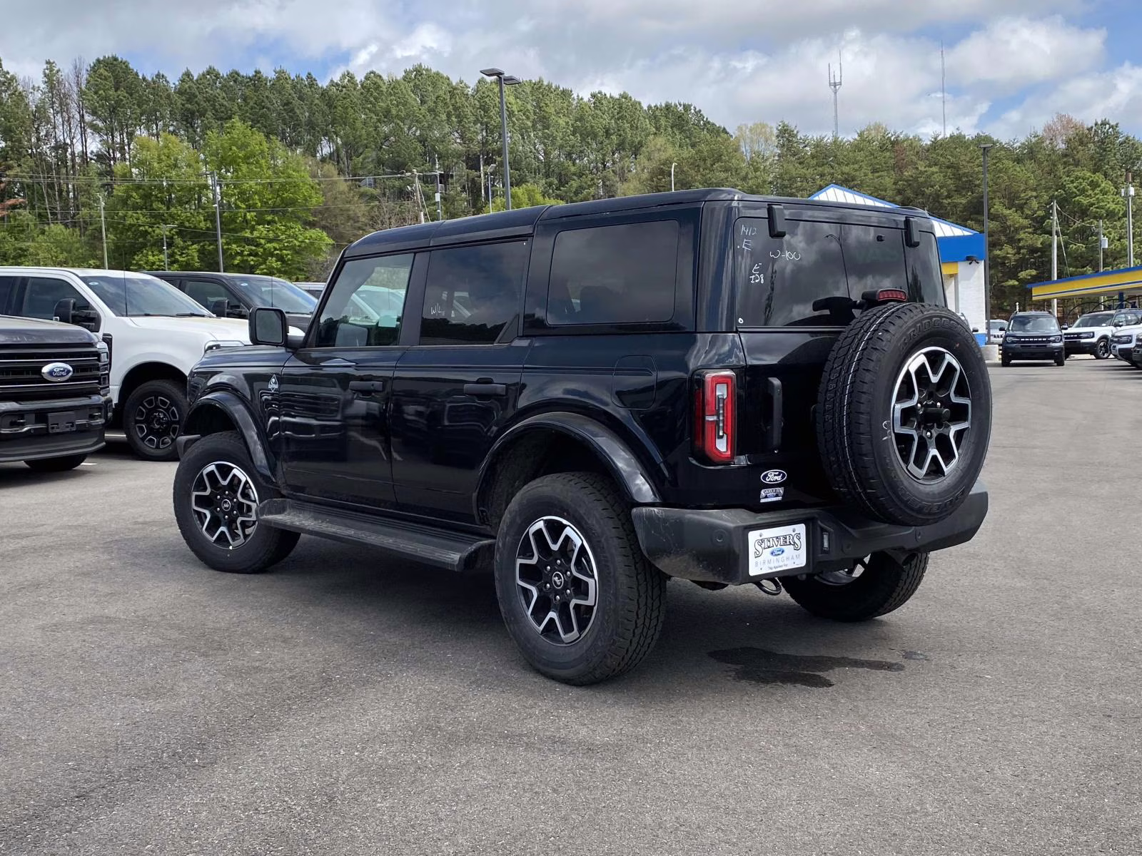 2026 Shadow Black Ford Bronco Outer Banks 4X4 SUV