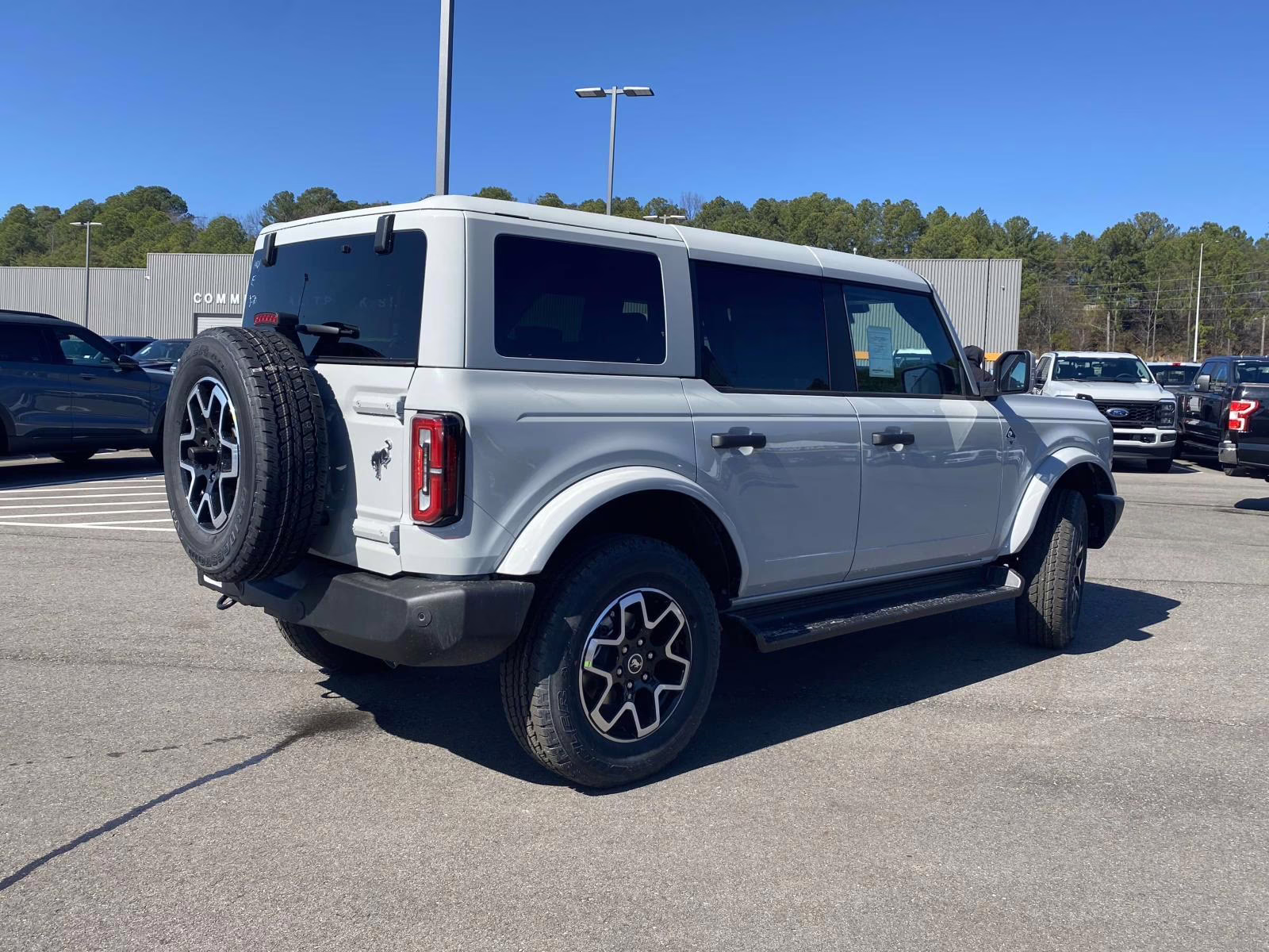 2026 Avalanche Ford Bronco Outer Banks 4X4 SUV