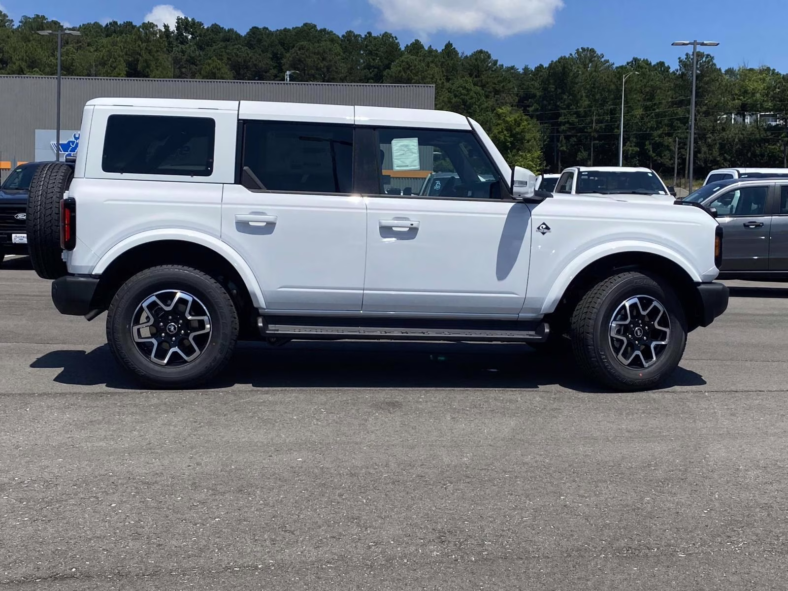 2026 Oxford White Ford Bronco Outer Banks 4X4 SUV