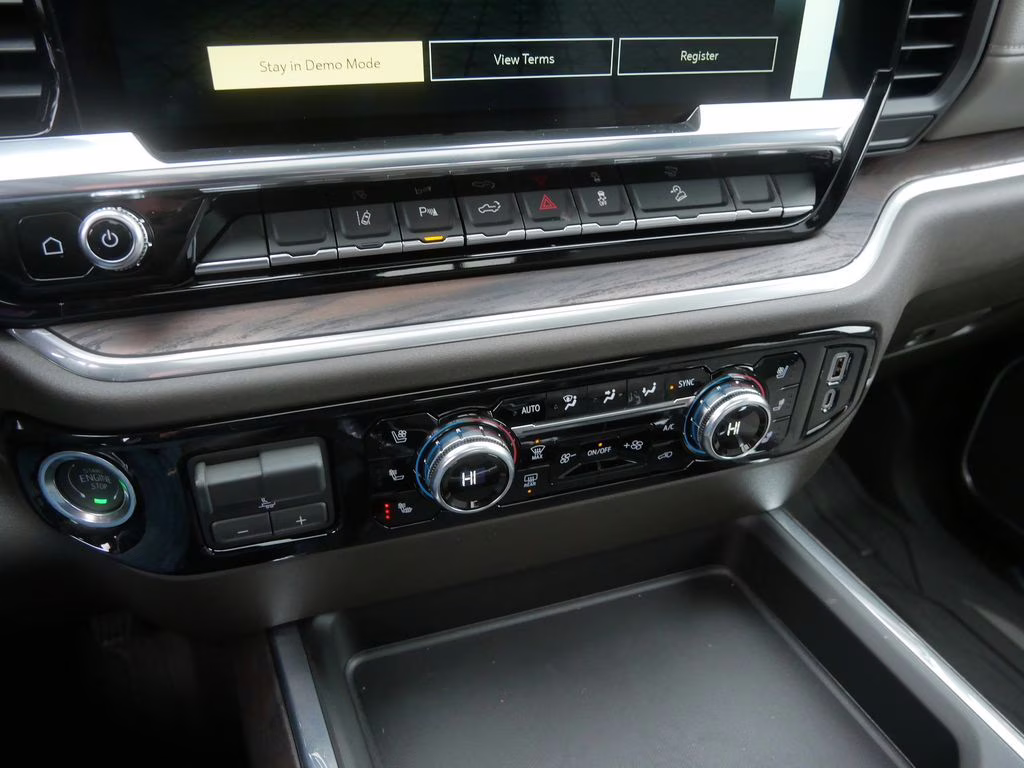 2026 Glacier White Tricoat GMC Sierra 3500HD SLT 4X4 Truck