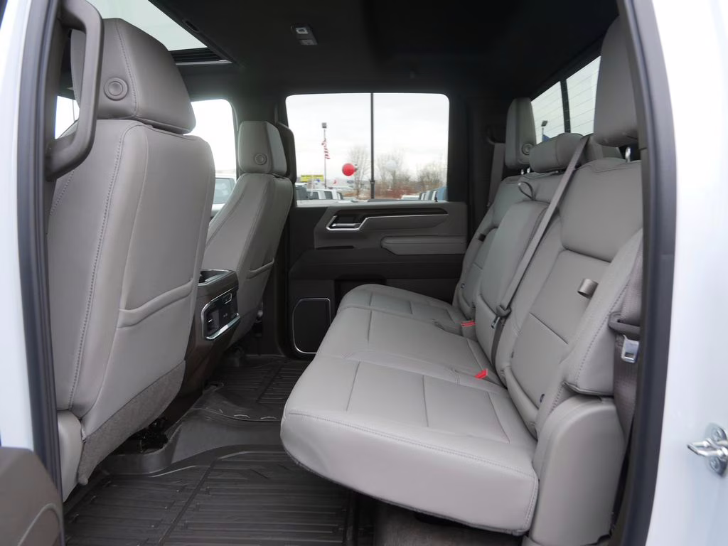 2026 Glacier White Tricoat GMC Sierra 3500HD SLT 4X4 Truck