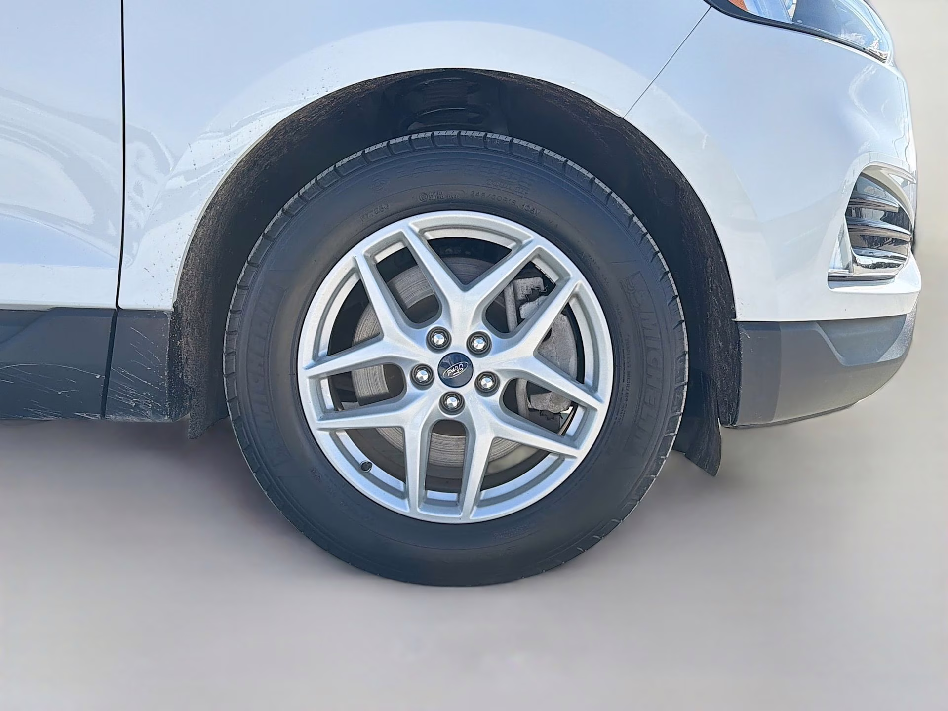 2022 Oxford White Ford Edge SEL AWD SUV