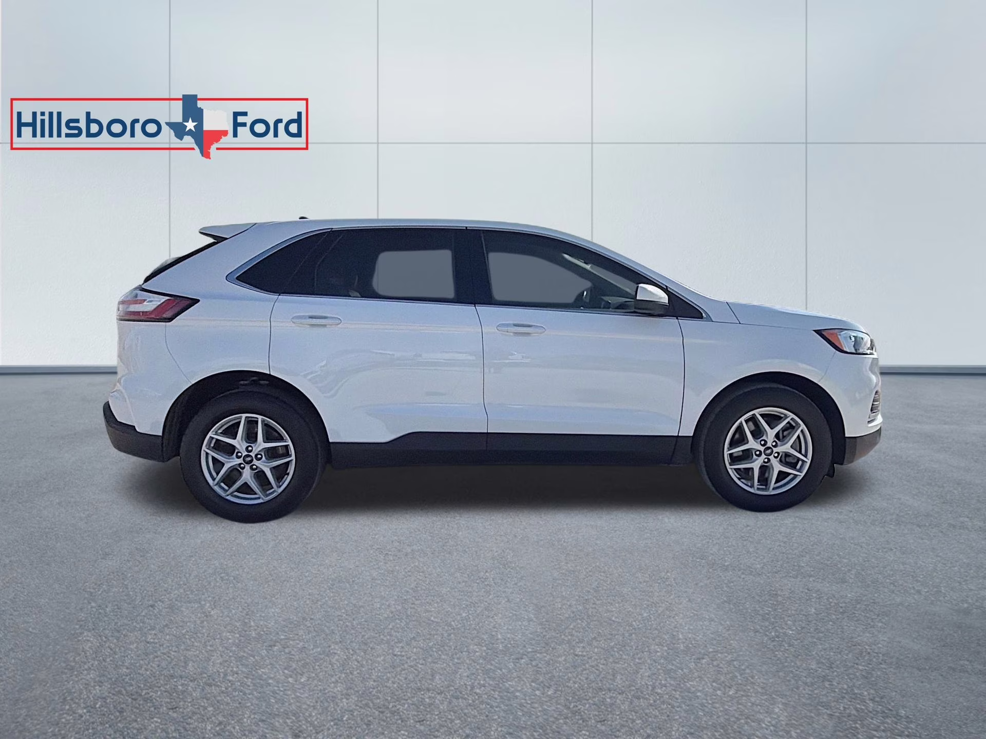 2022 Oxford White Ford Edge SEL AWD SUV