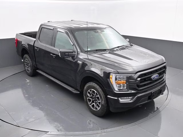 2022 Black Metallic Ford F-150 XLT 4X4 Truck