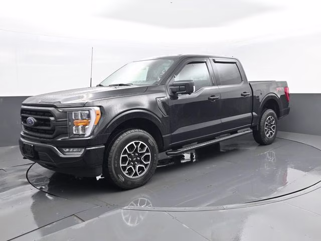 2022 Black Metallic Ford F-150 XLT 4X4 Truck