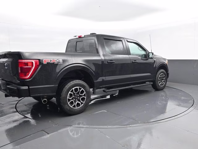 2022 Black Metallic Ford F-150 XLT 4X4 Truck