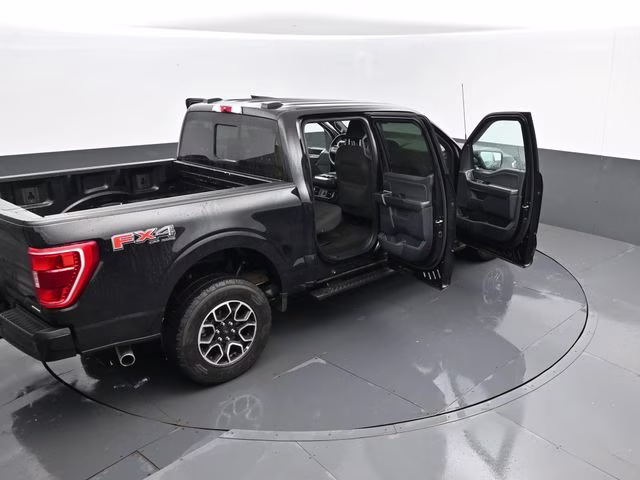 2022 Black Metallic Ford F-150 XLT 4X4 Truck