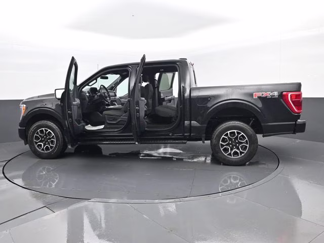 2022 Black Metallic Ford F-150 XLT 4X4 Truck