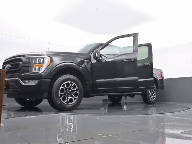 2022 Black Metallic Ford F-150 XLT 4X4 Truck