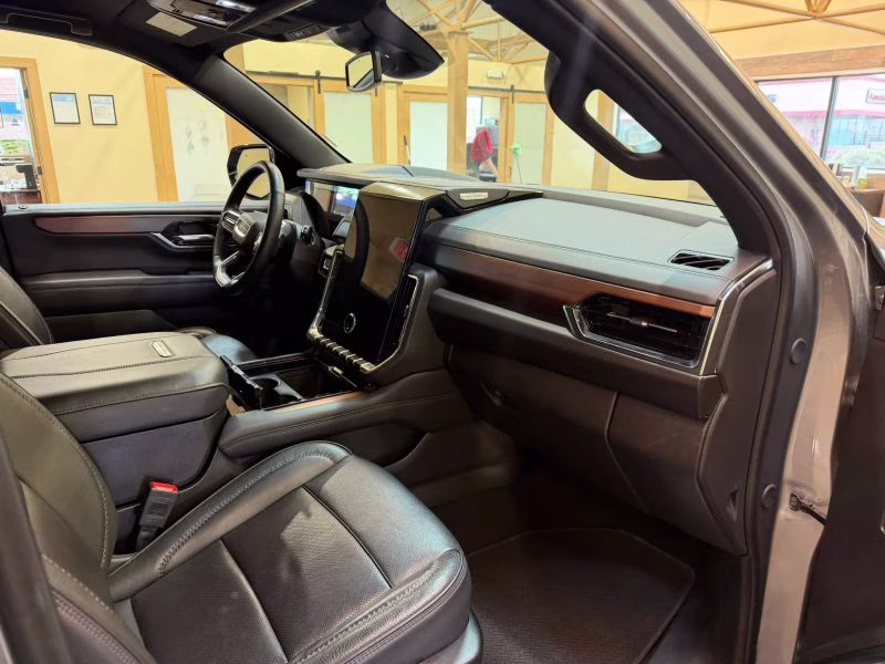 2025 Sterling Metallic GMC Yukon Denali Sport Utility 4D 4X4 SUV