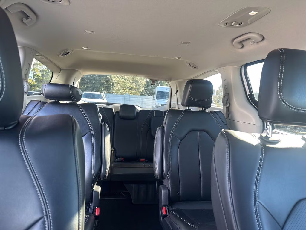 2024 Bright White Clearcoat Chrysler Pacifica Touring L FWD Van