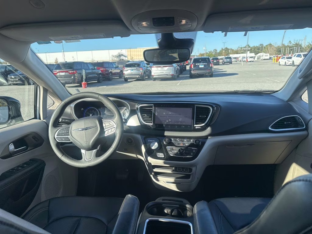 2024 Bright White Clearcoat Chrysler Pacifica Touring L FWD Van