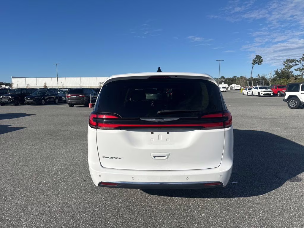2024 Bright White Clearcoat Chrysler Pacifica Touring L FWD Van