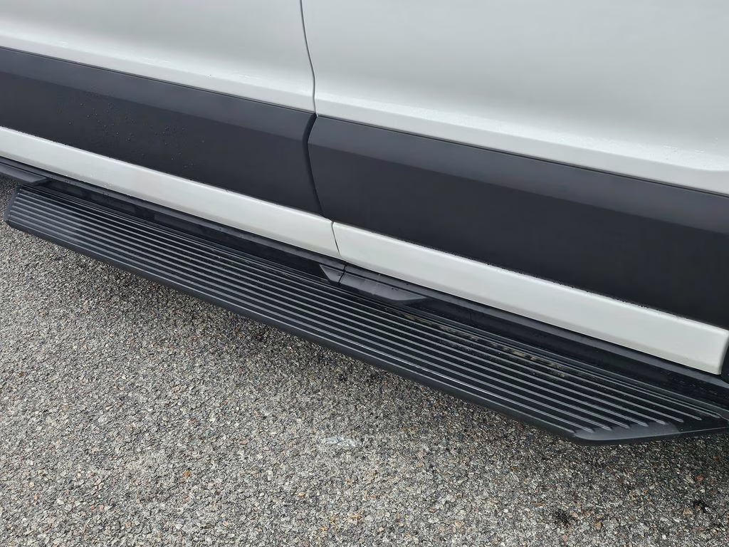 2026 Oxford White Ford Transit-350 XLT RWD Crossover