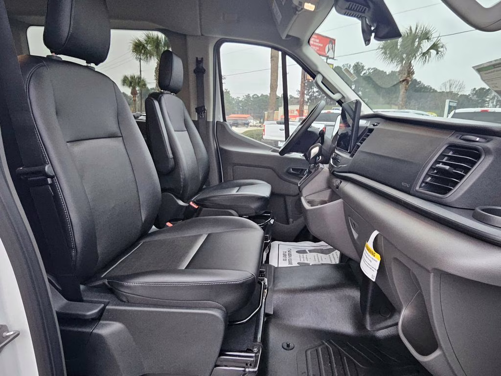 2026 Oxford White Ford Transit-350 XLT RWD Crossover