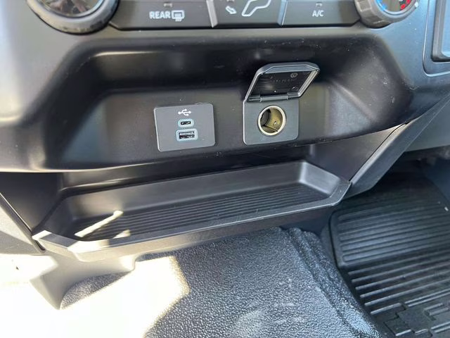 2026 Oxford White Ford Super Duty F-450 DRW XL 4X4 Chassis