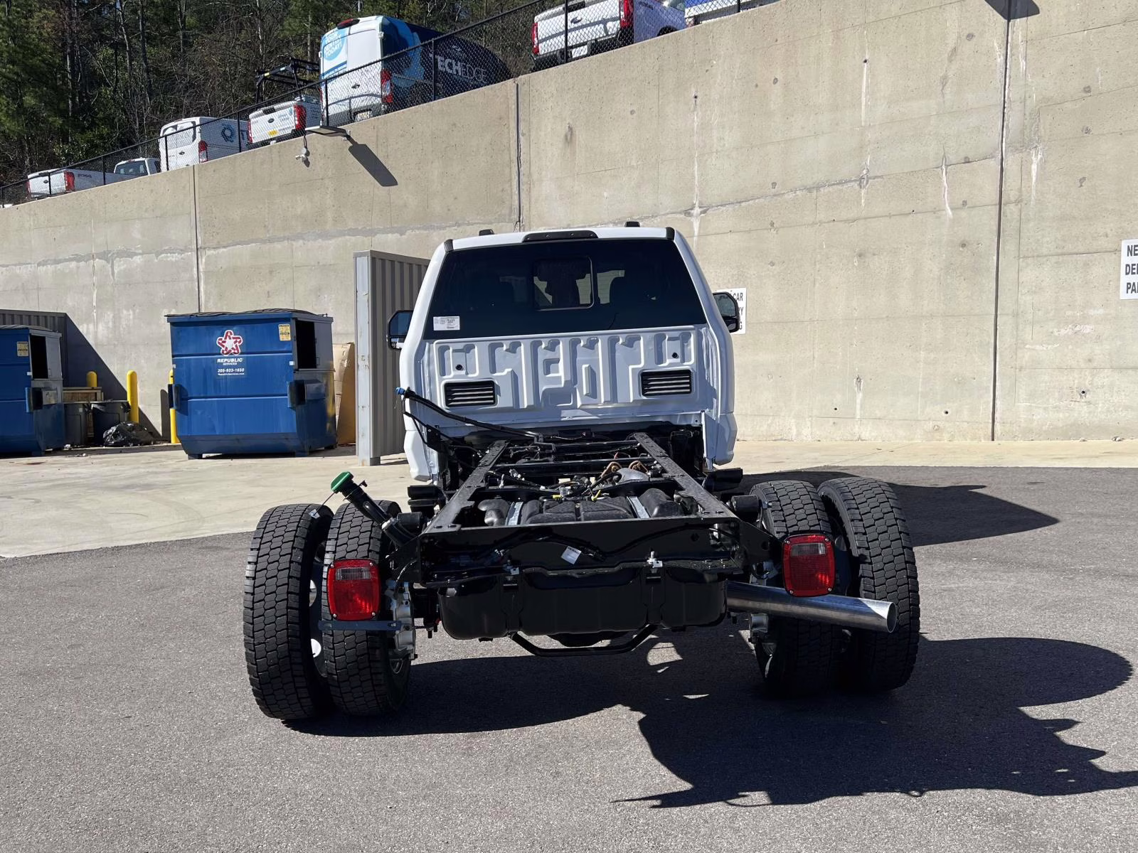 2026 Oxford White Ford Super Duty F-450 DRW XL 4X4 Chassis