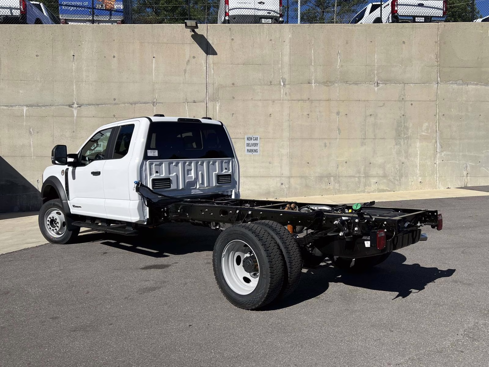 2026 Oxford White Ford Super Duty F-450 DRW XL 4X4 Chassis