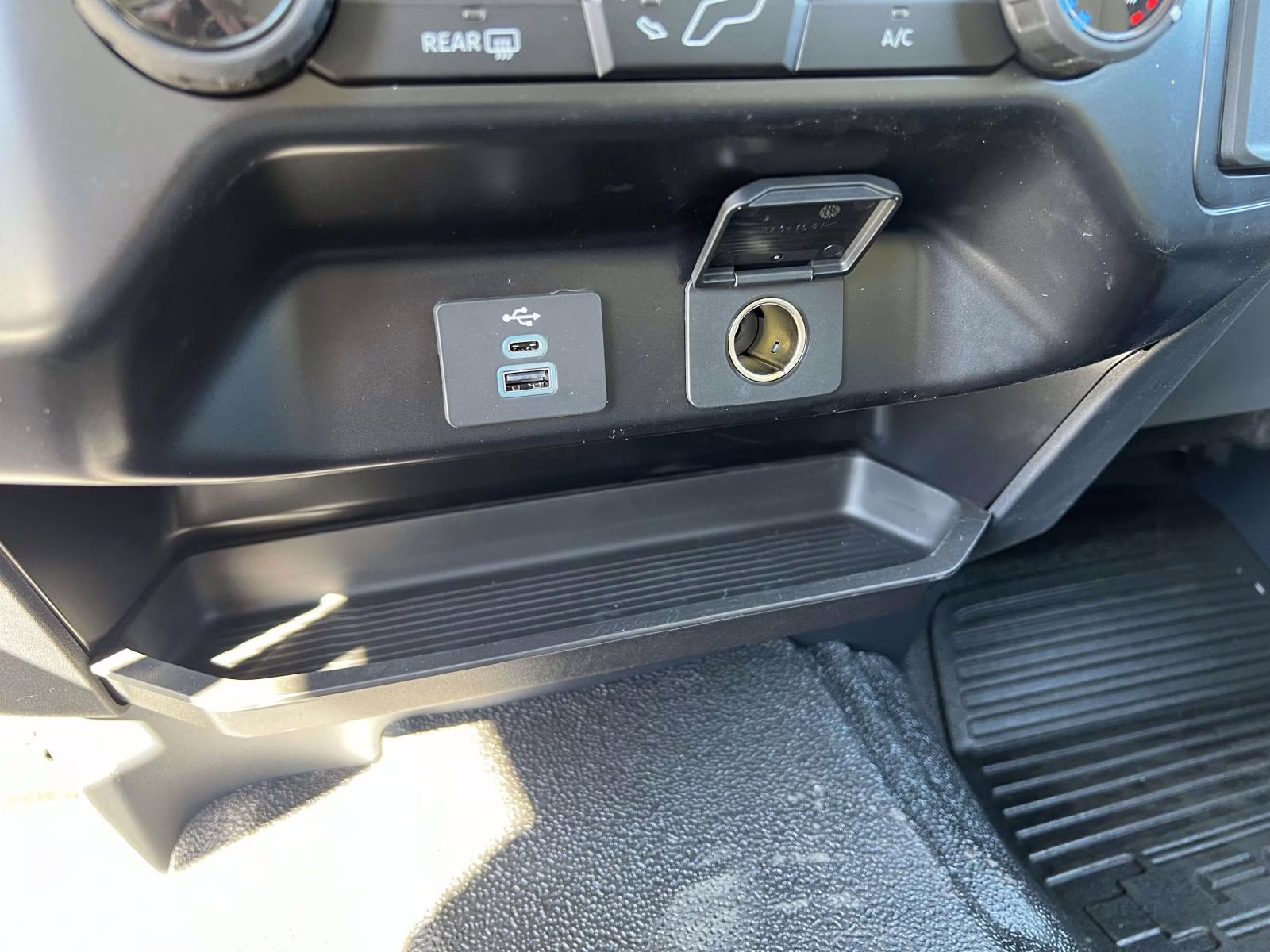 2026 Oxford White Ford Super Duty F-450 DRW XL 4X4 Chassis