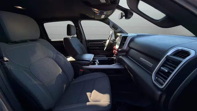 2021 Billet Silver Metallic Clearcoat Ram 1500 Big Horn/Lone Star 4X4 Truck