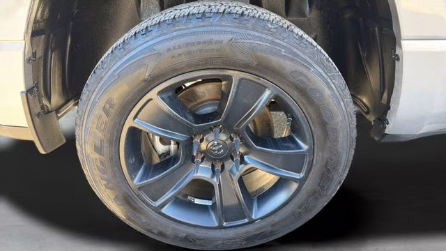 2021 Billet Silver Metallic Clearcoat Ram 1500 Big Horn/Lone Star 4X4 Truck