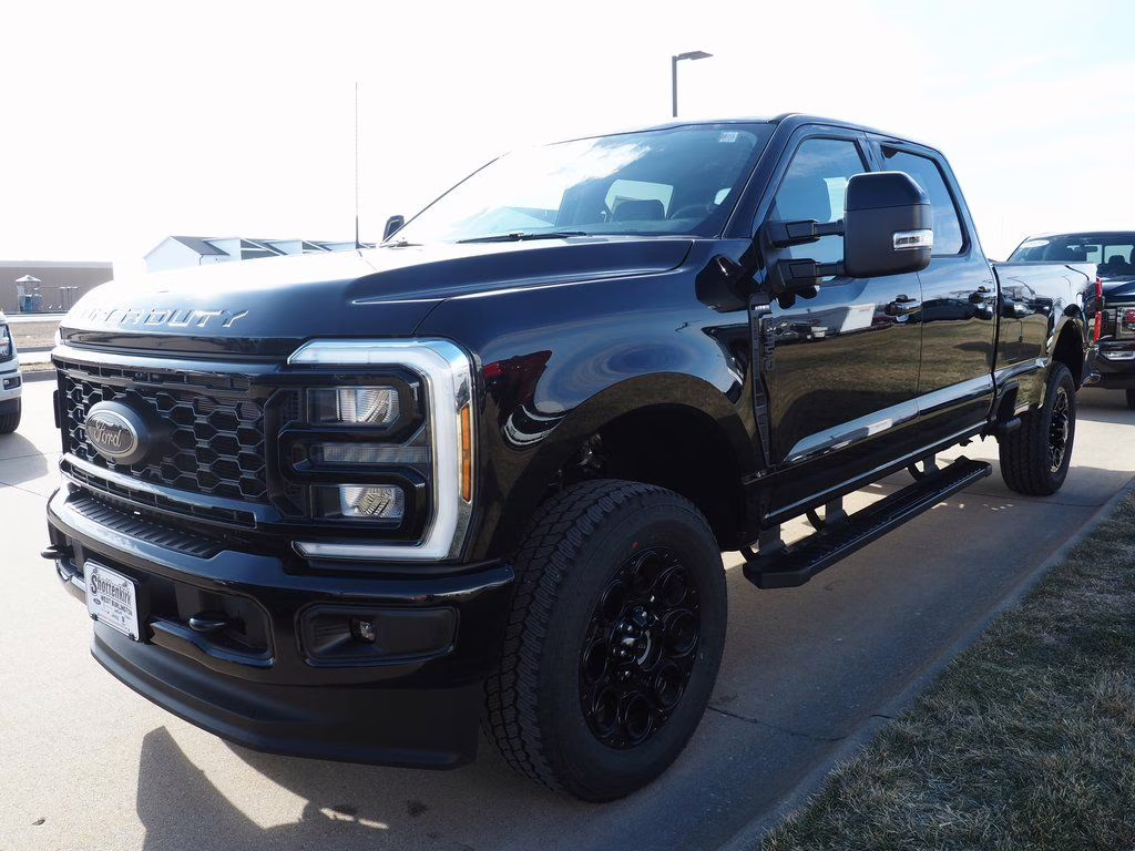 2026 Black Metallic Ford Super Duty F-350 SRW Lariat 4X4 Truck