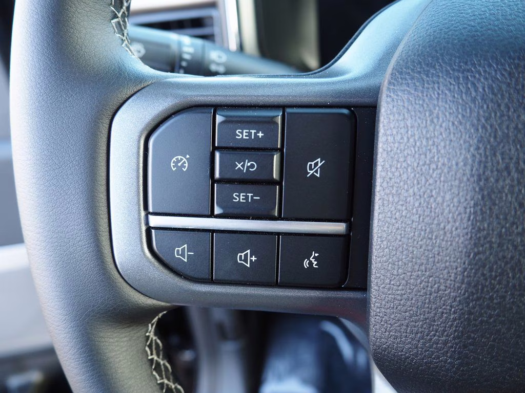 2026 Black Metallic Ford Super Duty F-350 SRW Lariat 4X4 Truck